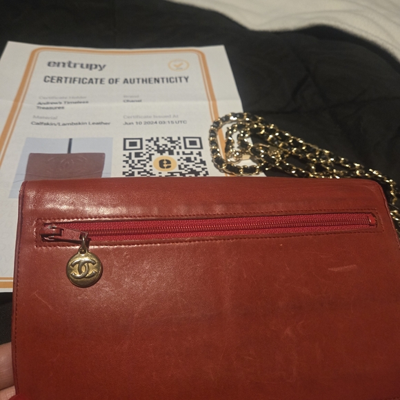 Last Call Chanel "Valentine Special" Vintage CC Dark Red Caviar Lambskin Leather - Picture 4 of 13